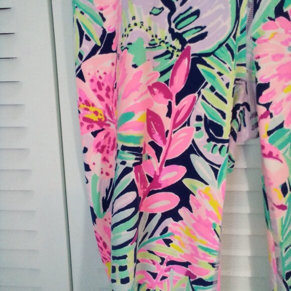 LILLY PULITZER LUXLETIC S ANIKA WEEKENDER CROP LEGGING 30135 LOW RISE TROPICAL - Picture 3 of 13